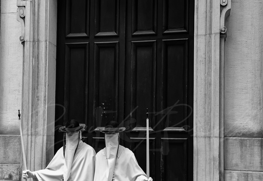 Le Poste - display this album Le Poste